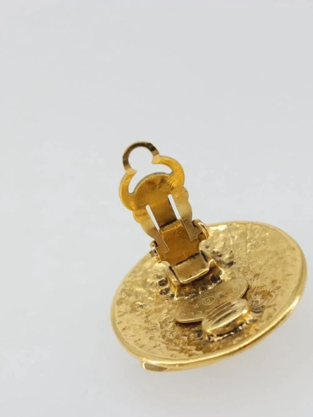 CHANEL Earring metal Gold Tone CC Auth 183503V